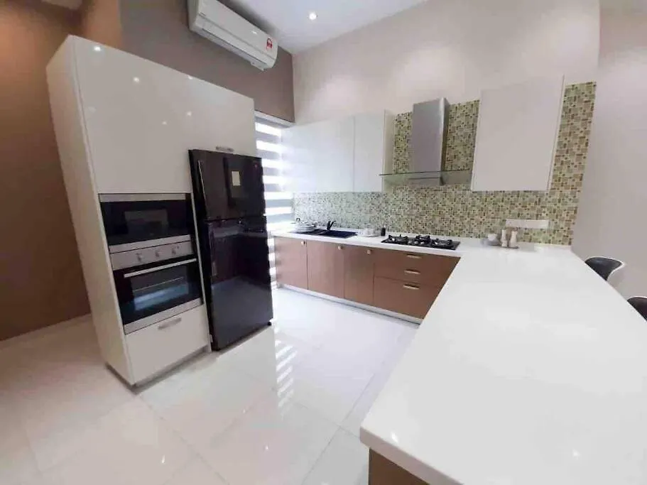 A Supercar Themed Apartment Located In Colombo 0*,